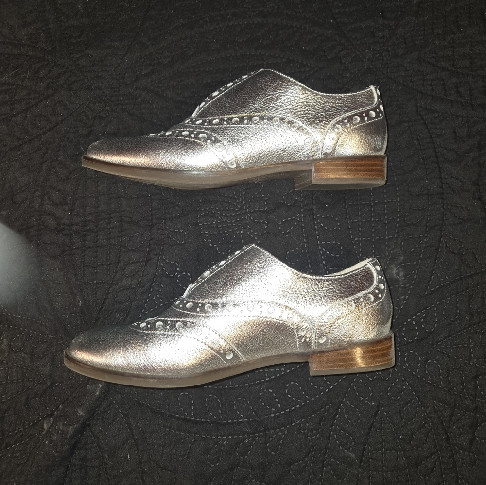 Vionic Silver Oxfords - image 4